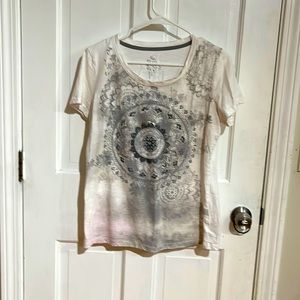 Made for life stylish shirt with amazing detail of gray and silver, size medium